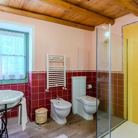 Tuschaus By Interhome *