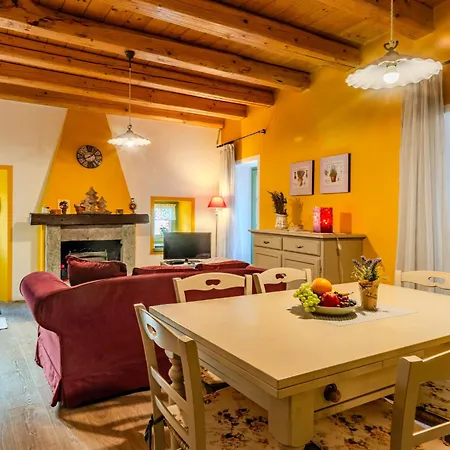 Tuschaus By Interhome *