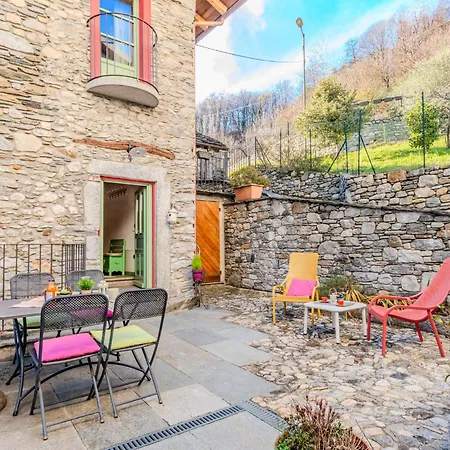 بيت للعطل Tuschaus By Interhome دومازو