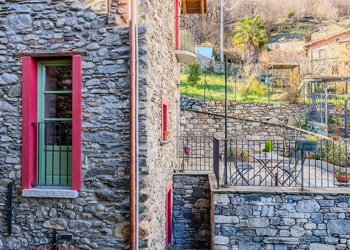 Tuschaus By Interhome Domaso