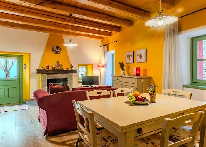 Tuschaus By Interhome *